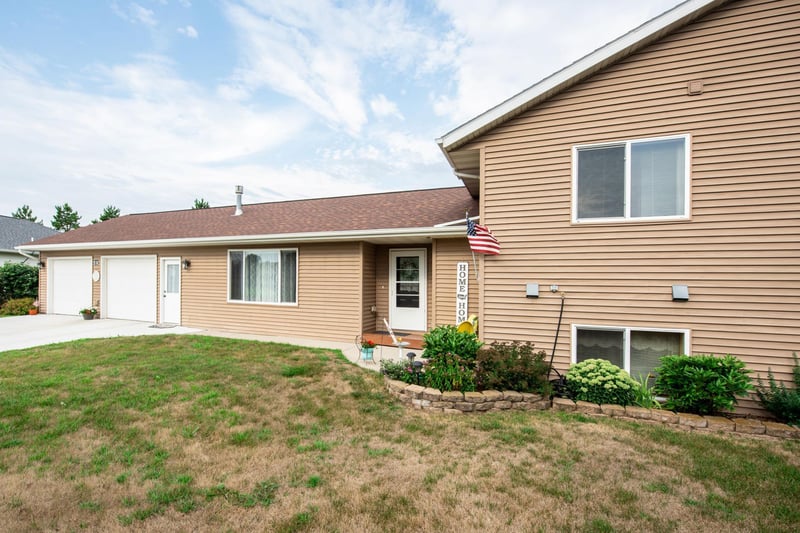 614 W Colfax St, Parkers Prairie, MN 56361