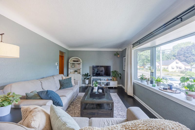 1607 Southview Blvd, South Saint Paul, MN 55075