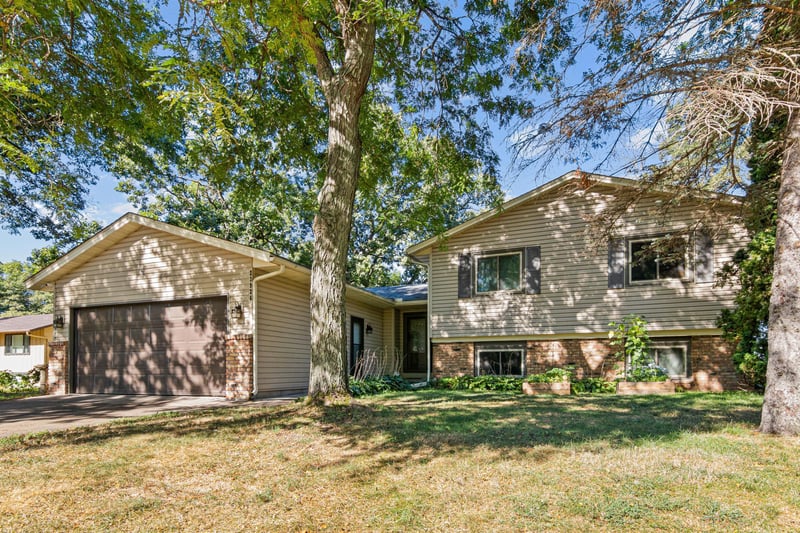 23926 Fillmore St NE, East Bethel, MN 55005