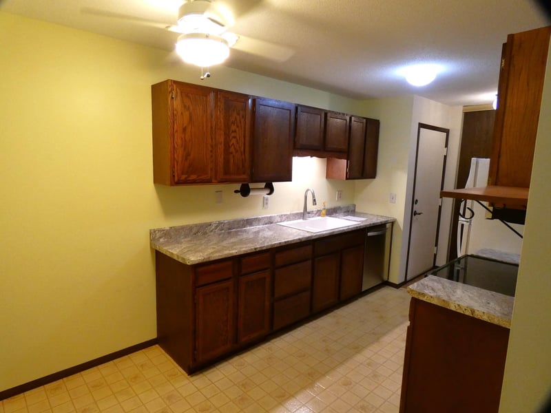 135 Viking Dr E #110, Little Canada, MN 55117