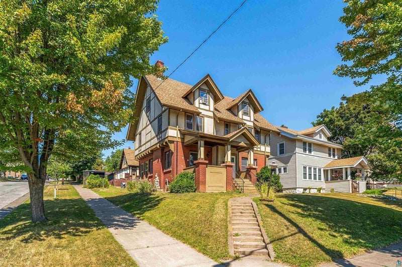 1801 E 2nd St, Duluth, MN 55812