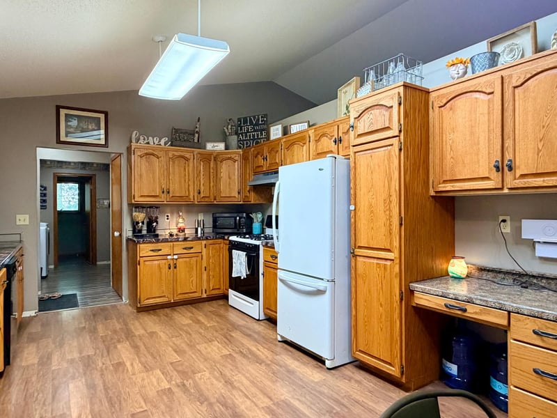 506 Jackson St E, Parkers Prairie, MN 56361