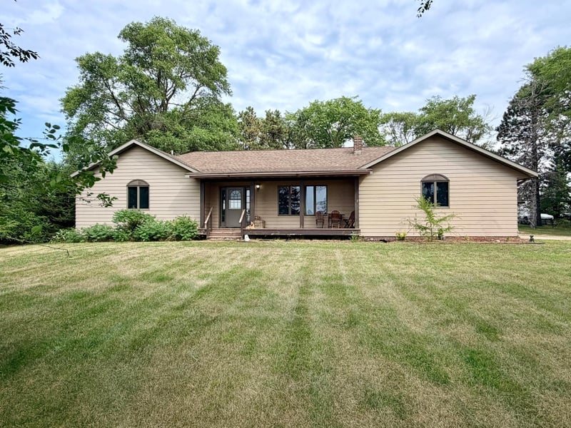 506 Jackson St E, Parkers Prairie, MN 56361