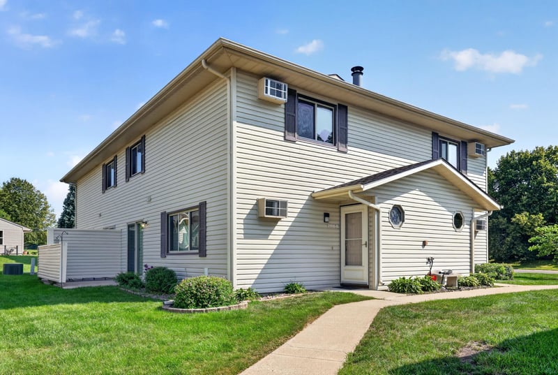 2801 19th Ave NW #D, Rochester, MN 55901