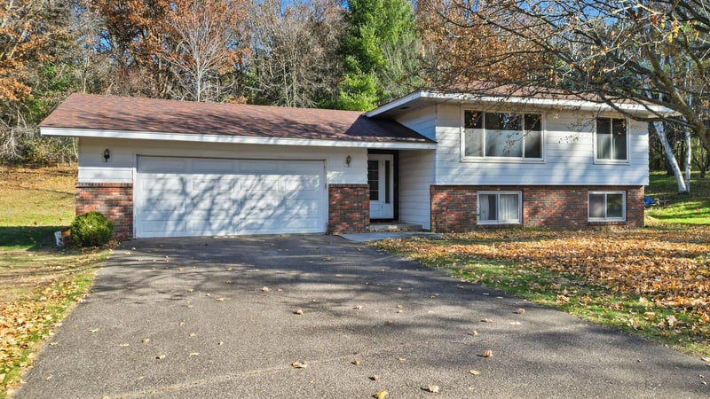 13600 Greenwood Trl N, Stillwater, MN 55082
