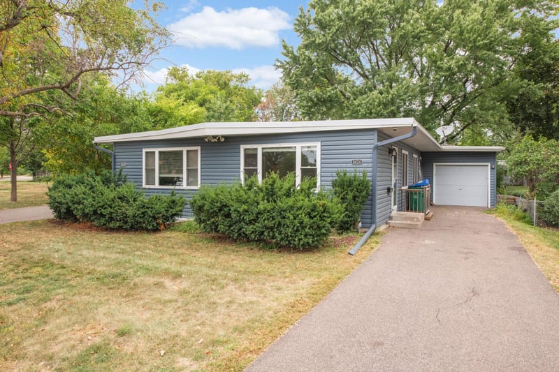 6024 W 35th St, Saint Louis Park, MN 55416