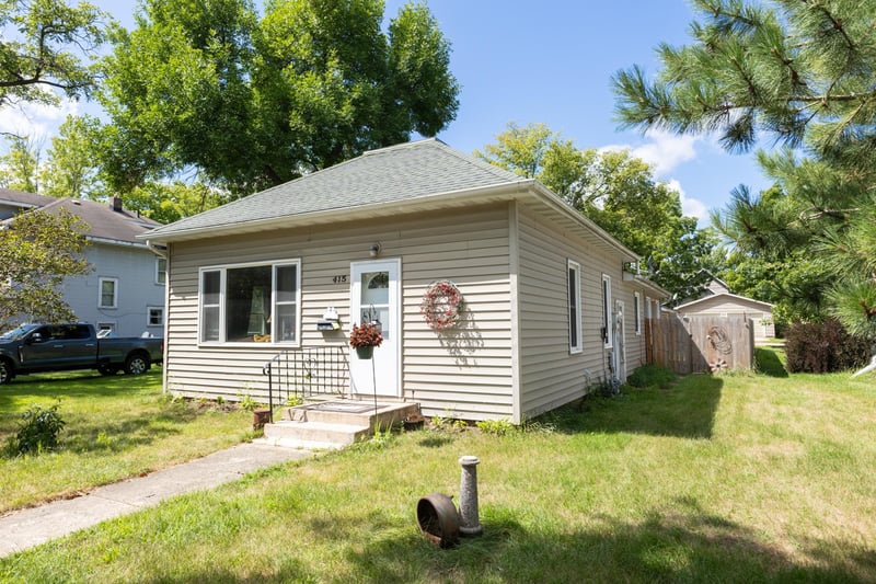 415 3rd St SE, Wadena, MN 56482