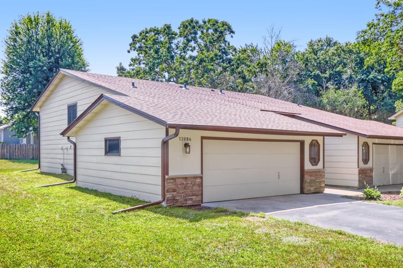 12084 Butternut St NW, Coon Rapids, MN 55448