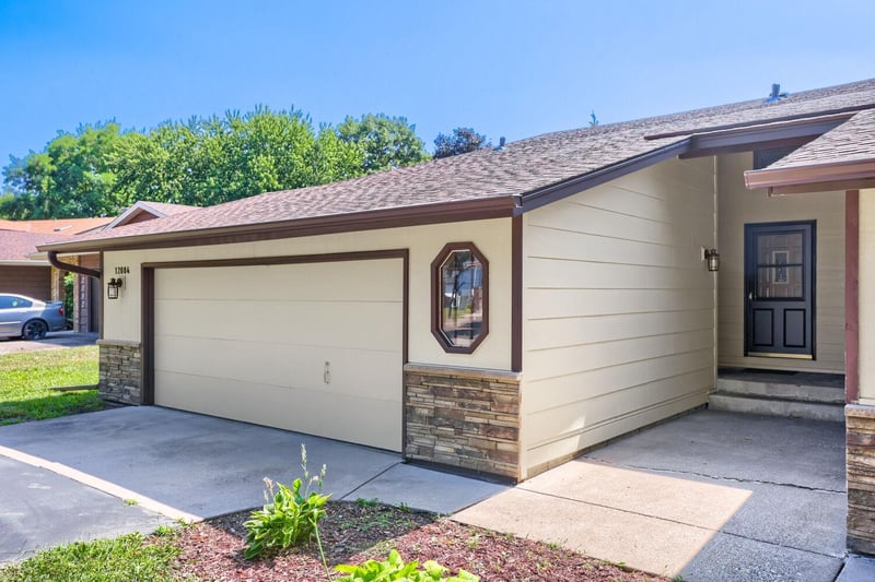 12084 Butternut St NW, Coon Rapids, MN 55448