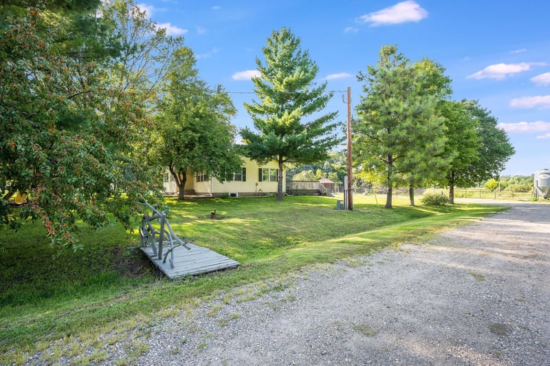 30452 390th St, Le Sueur, MN 56058