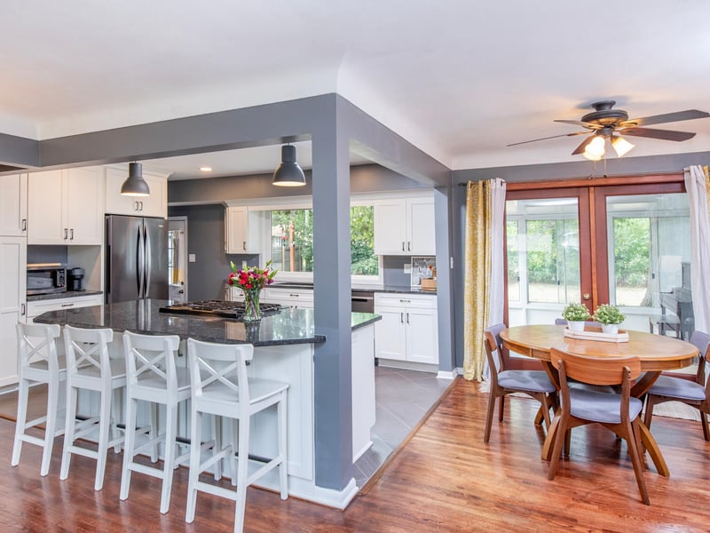 2084 Randy Ave, White Bear Lake, MN 55110