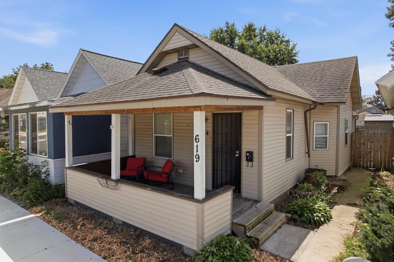 619 E 3rd St, Winona, MN 55987
