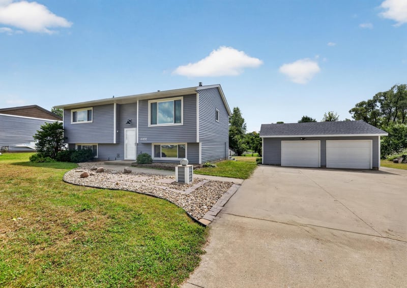 4466 Maple St SE, Rochester, MN 55904