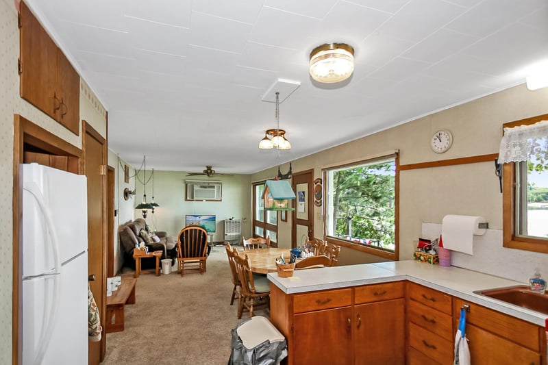 5553 Wilderness Rd, Pequot Lakes, MN 56472