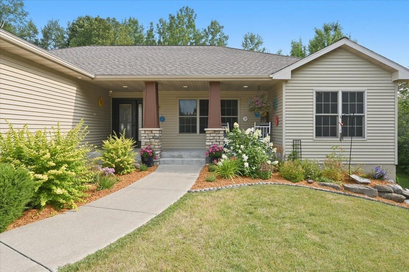 4210 Creekwood Pl, Hermantown, MN 55811