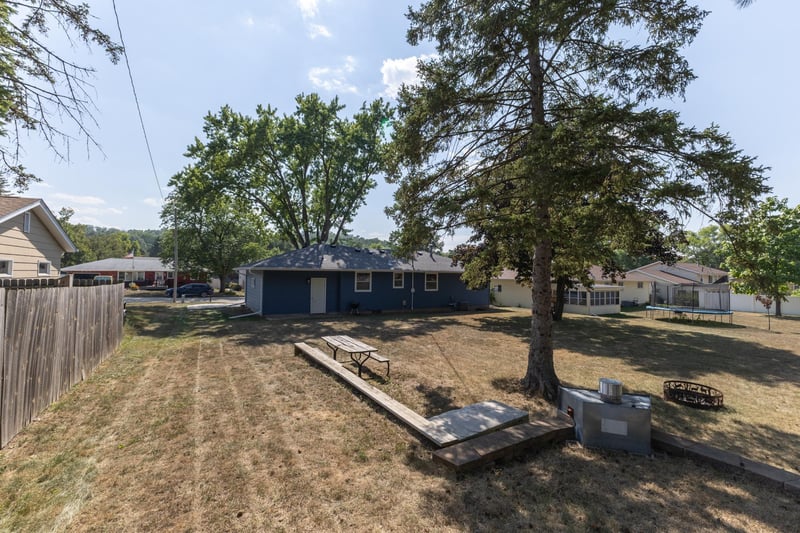 954 Linda Ave, Red Wing, MN 55066