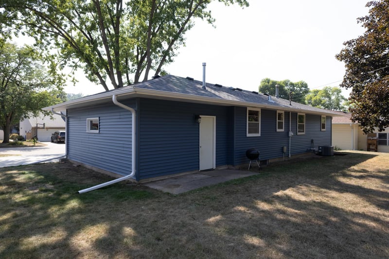 954 Linda Ave, Red Wing, MN 55066