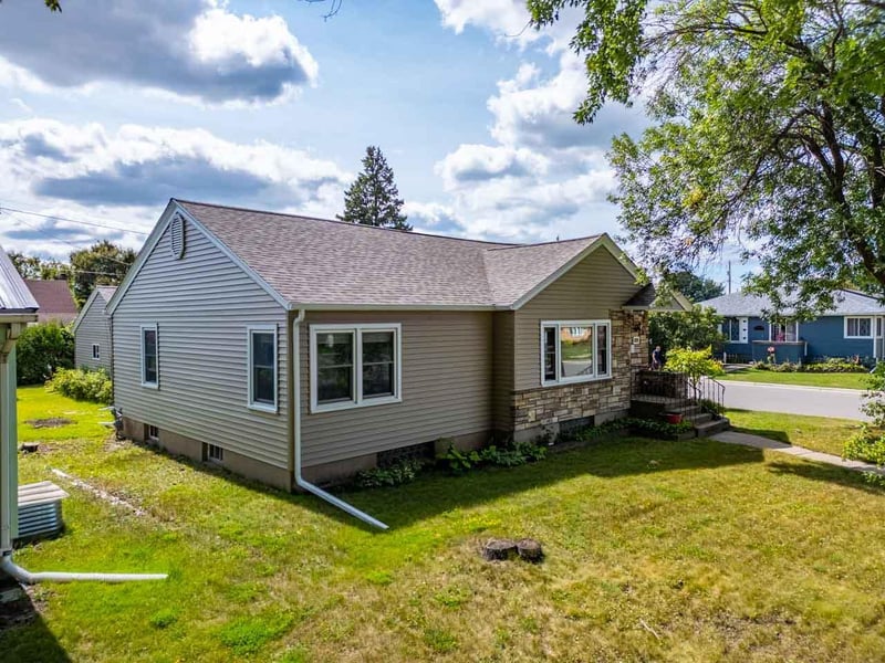 716 5th St S, Virginia, MN 55792