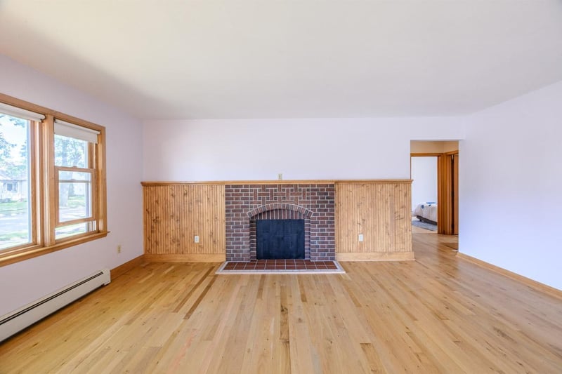 716 5th St S, Virginia, MN 55792