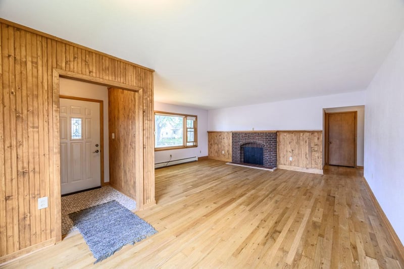 716 5th St S, Virginia, MN 55792