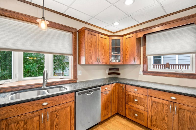 606 4th Ave SW, Austin, MN 55912