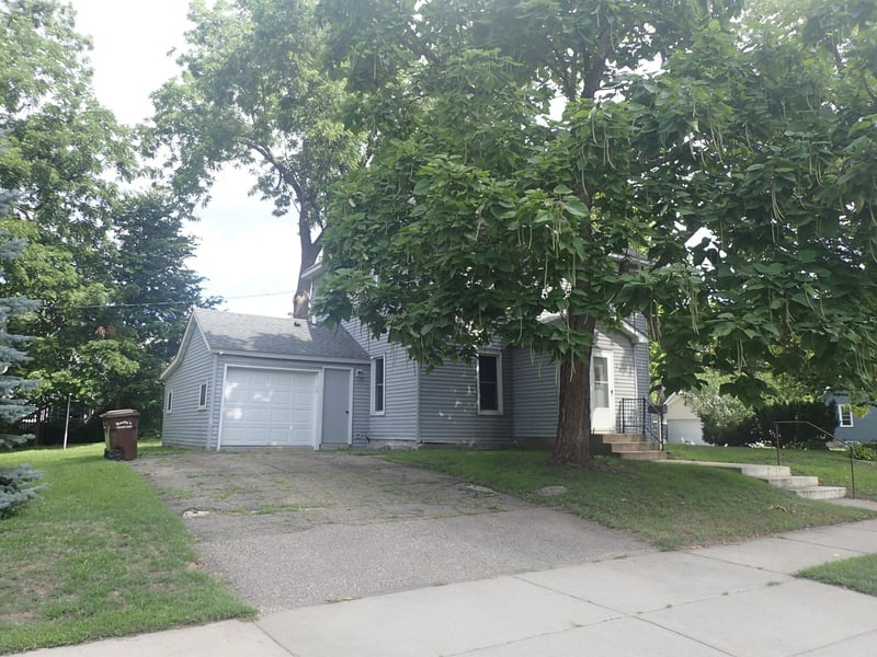 201 3rd St NW, Buffalo, MN 55313