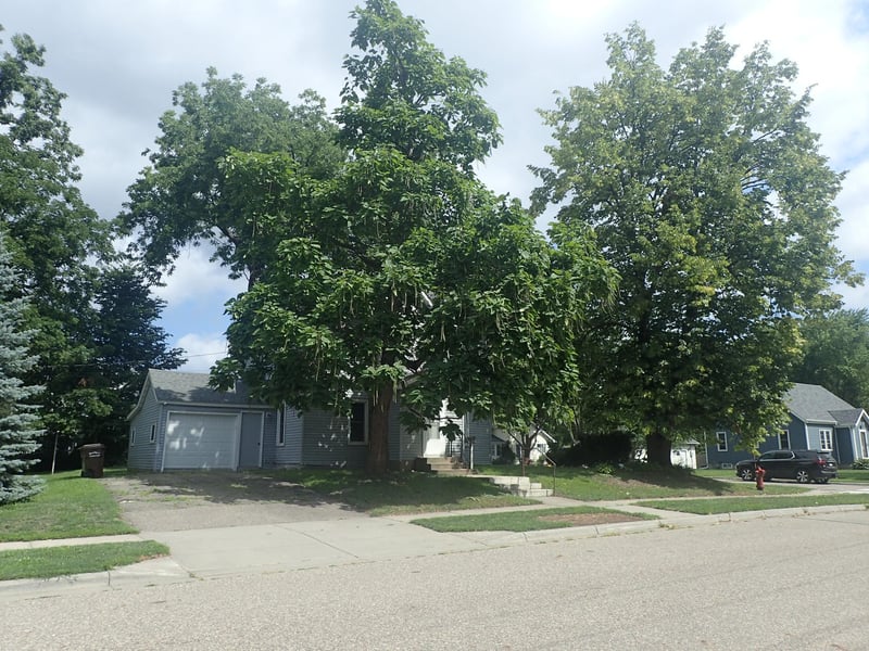 201 3rd St NW, Buffalo, MN 55313