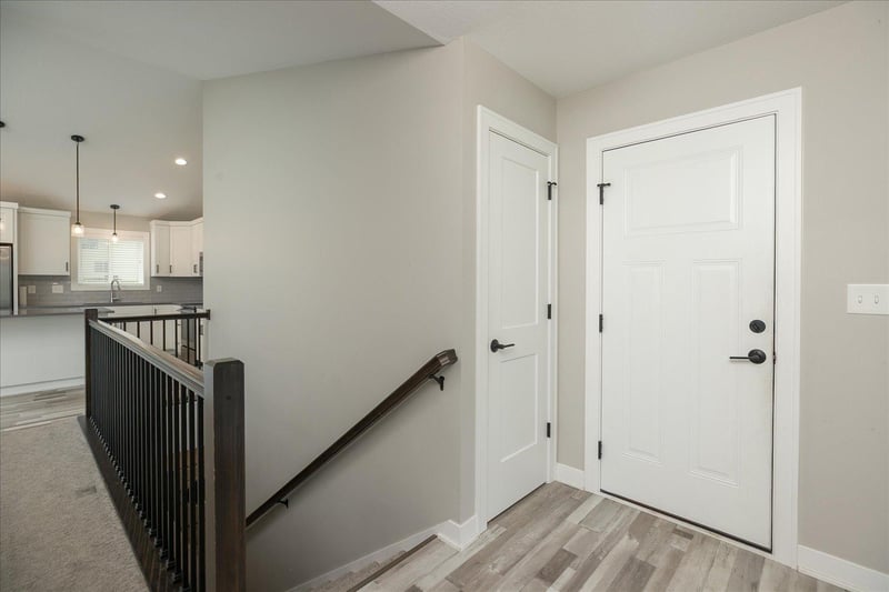 302 Devin Dr, Saint Charles, MN 55972