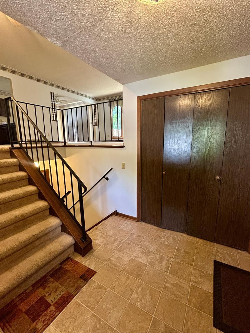 913 High Ave, Gaylord, MN 55334