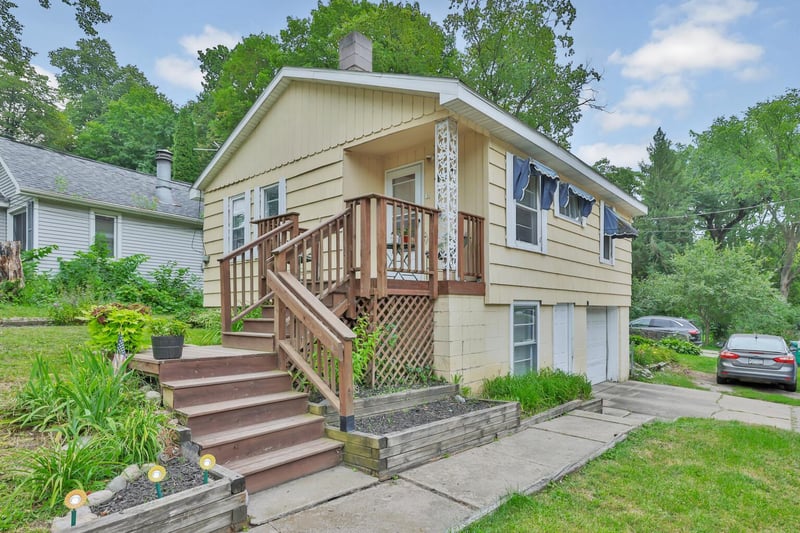 4781 Aberdeen Rd, Mound, MN 55364
