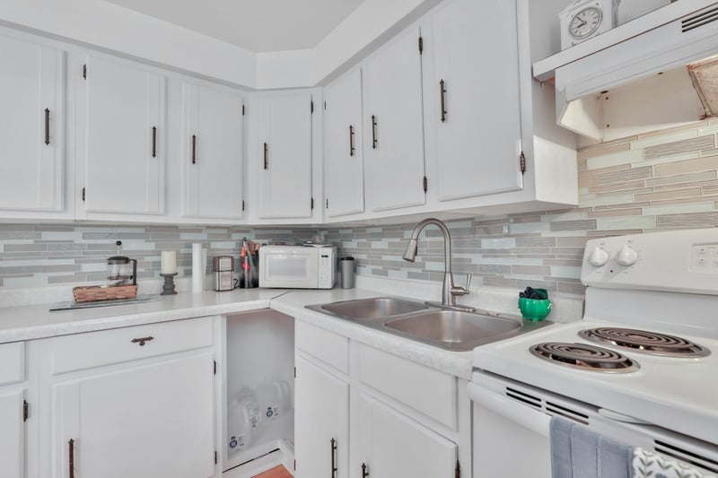 4781 Aberdeen Rd, Mound, MN 55364
