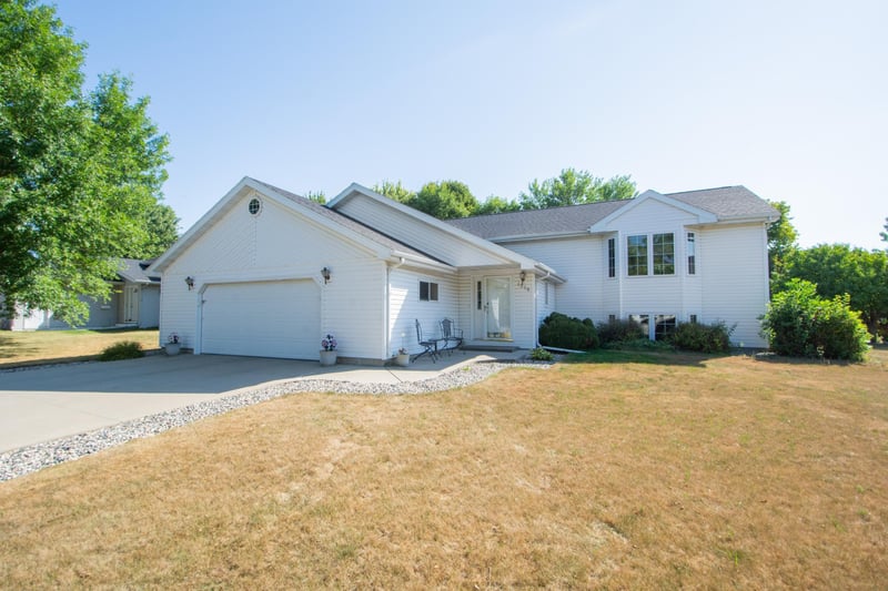 1519 Sunset Blvd, Hawley, MN 56549