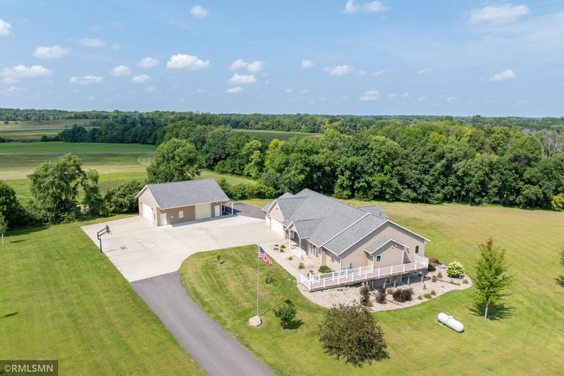 47204 Jason Adam Ct, Elysian, MN 56028
