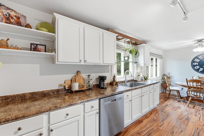 1008 1st St S, Cold Spring, MN 56320