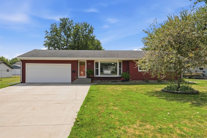 1008 1st St S, Cold Spring, MN 56320