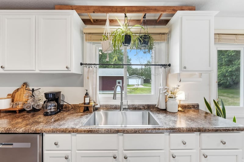 1008 1st St S, Cold Spring, MN 56320