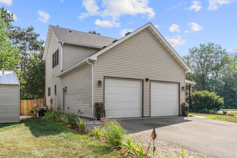 26141 22nd St W, Zimmerman, MN 55398