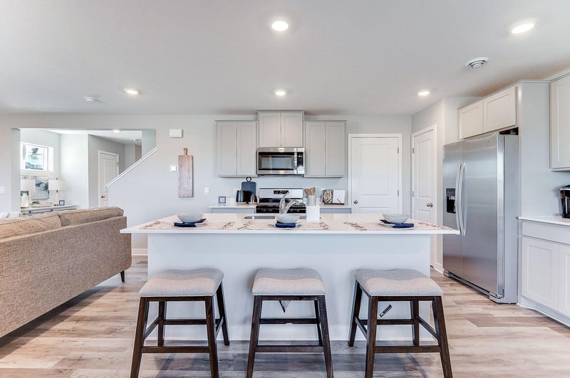 2069 Highview Ter, Shakopee, MN 55379
