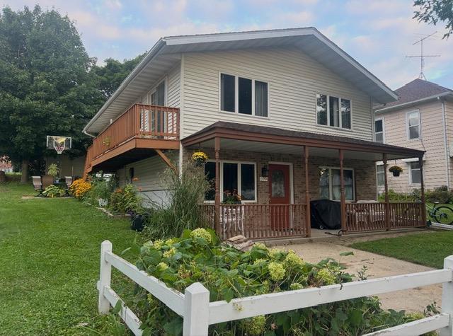109 Oak St S, Mabel, MN 55954