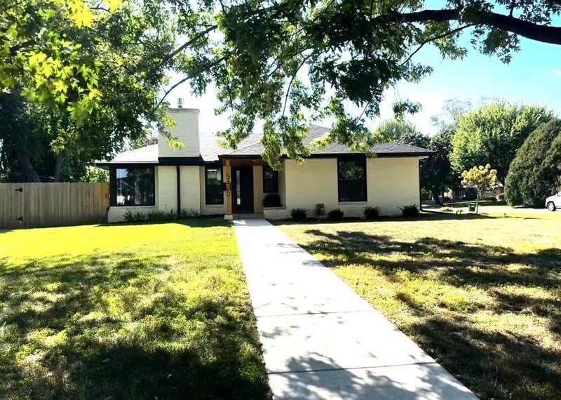 5400 Richmond Ln, Edina, MN 55436