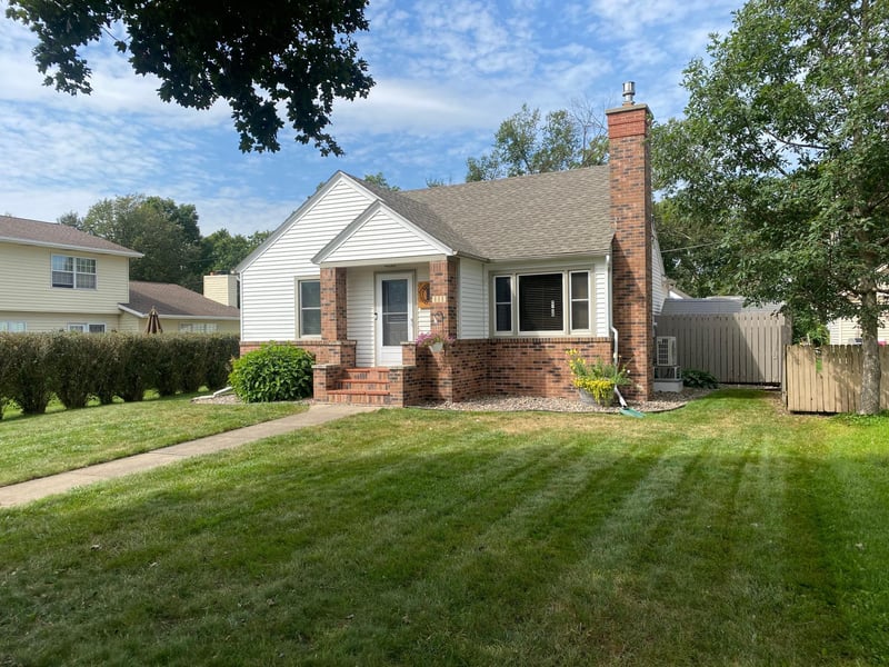 111 Dover St N, Dover, MN 55929