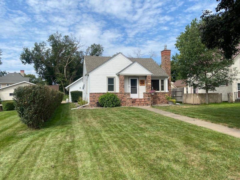 111 Dover St N, Dover, MN 55929