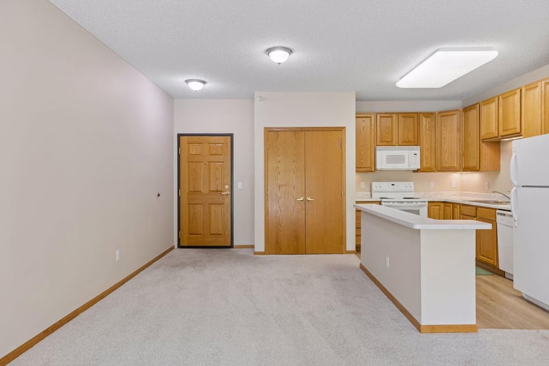 4824 E 53rd St #307, Minneapolis, MN 55417