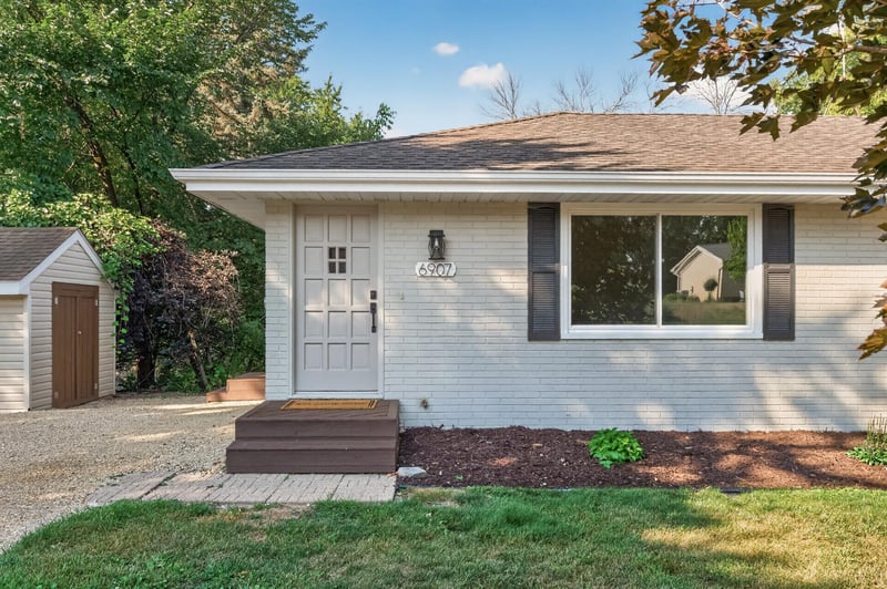 6907 Berkshire Ln N, Maple Grove, MN 55311
