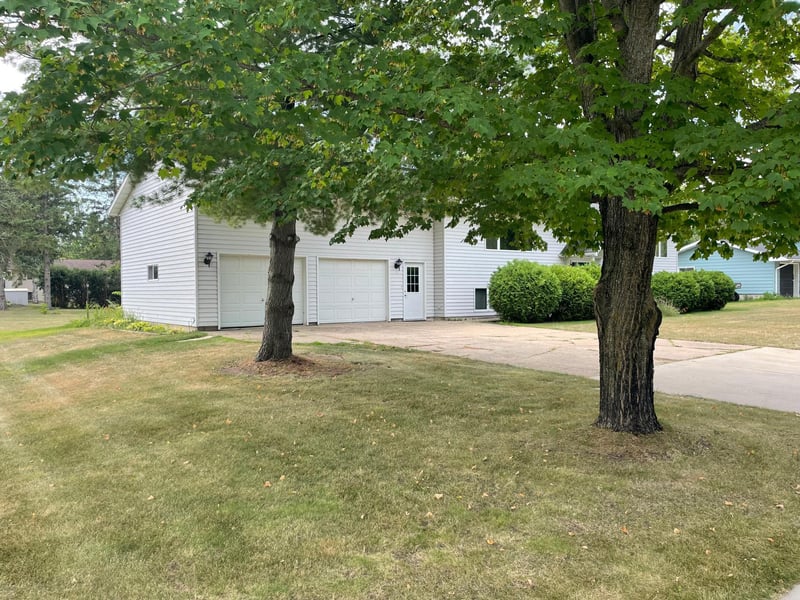 104 Poulson Ave, Henning, MN 56551