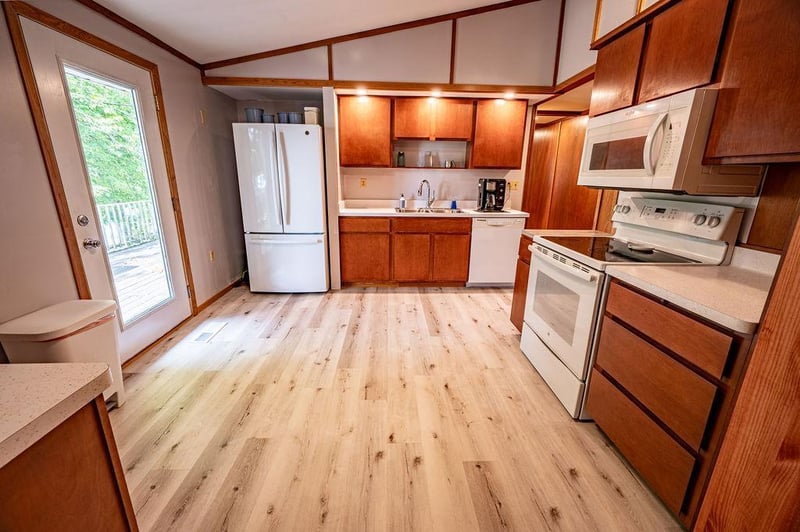 1309 Debra St, Ellsworth, WI 54011