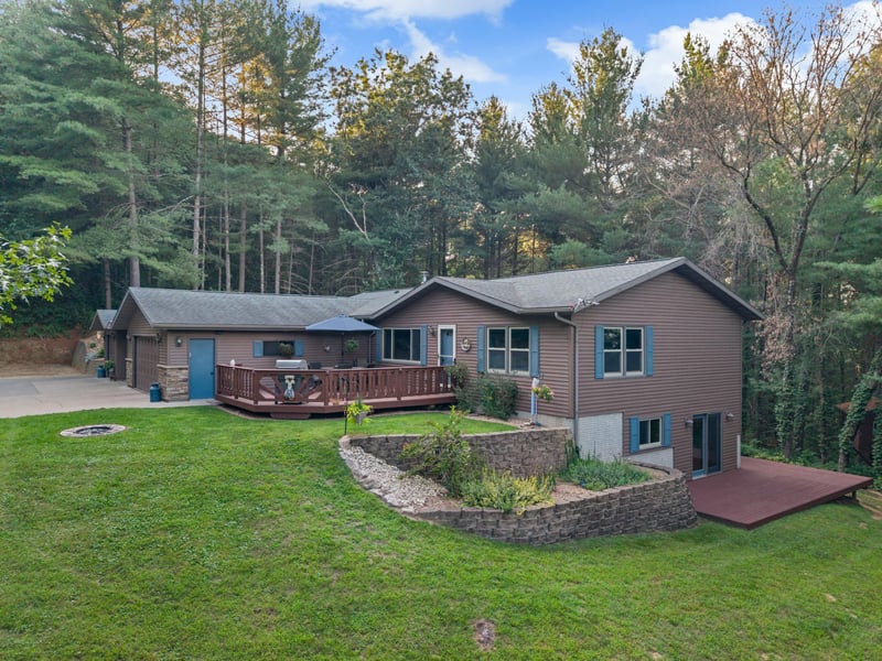 6124 Timber Oaks Rd, Hokah, MN 55941