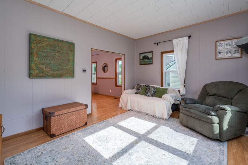 1041 Quincy St, North Mankato, MN 56003
