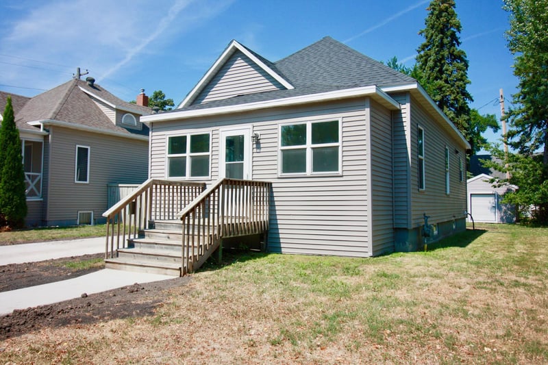 518 Andrews Ave, Breckenridge, MN 56520