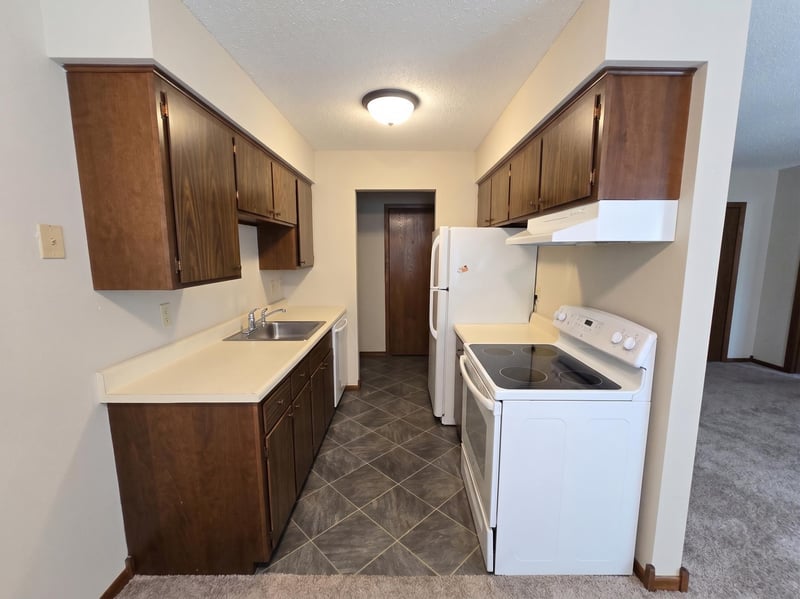 907 11th Ave S #7, Hopkins, MN 55343